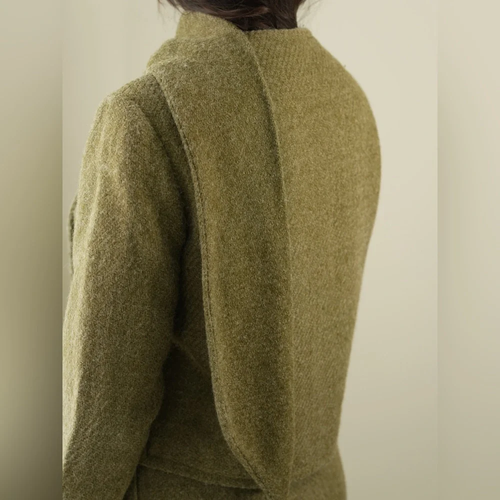 1960s True Vintage Wool Olive Green Tulip Skirt with Blazer - Picture 7 of 11